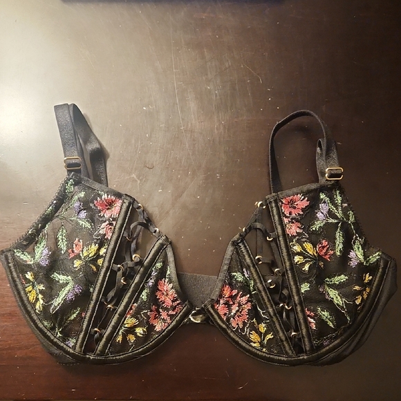 Victoria's Secret Other - Victoria's Secret Floral Unlined Bra